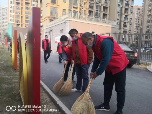 助力文明城市复评 车都集团下沉党员在行动