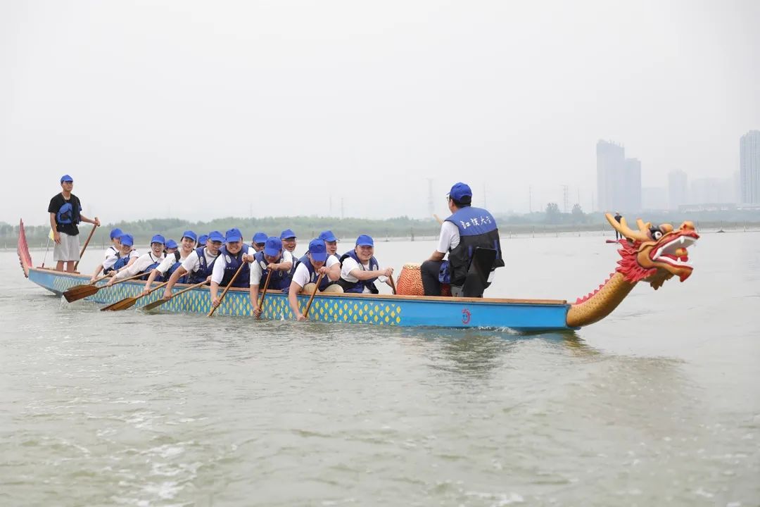 车都集团举行“玩味端午、龙腾向前”主题活动