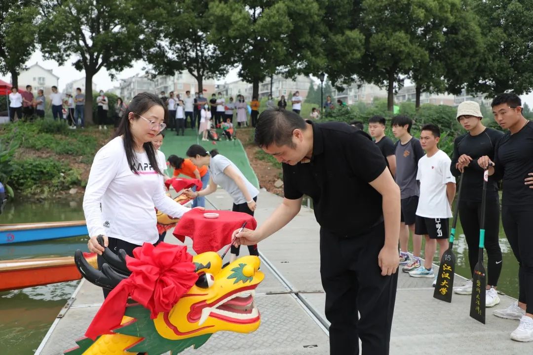 车都集团举行“玩味端午、龙腾向前”主题活动